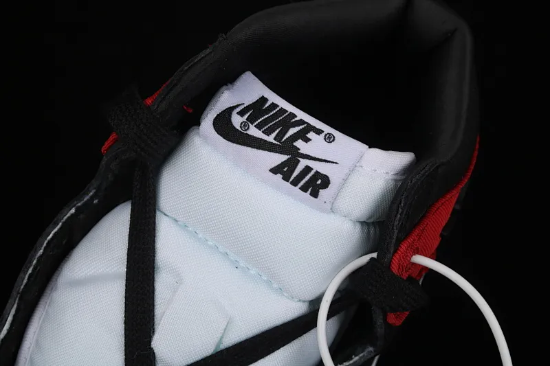 All categories Air Jordan Jordan series basketball shoes Air Jordan 1 High Air Jordan AJ1 Satin WMNS "Black Toe" AJ1 classic replica Joe 1 silk black toe CD0461-016